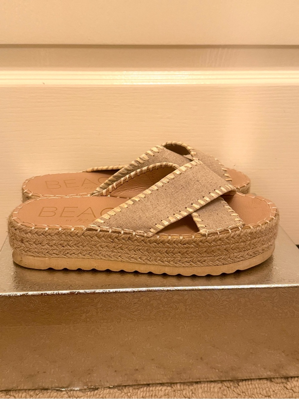 Beach by Matisse: Oasis Natural Platform  Sandal. Size: 7 - Picture 3 of 4